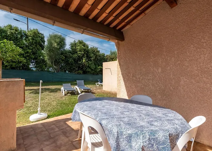 Vakantiehuis La Pinede- 4 Pers- By Interhome *