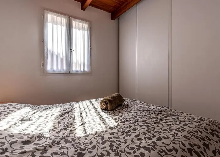 La Pinede- 4 Pers- By Interhome Vakantiehuis